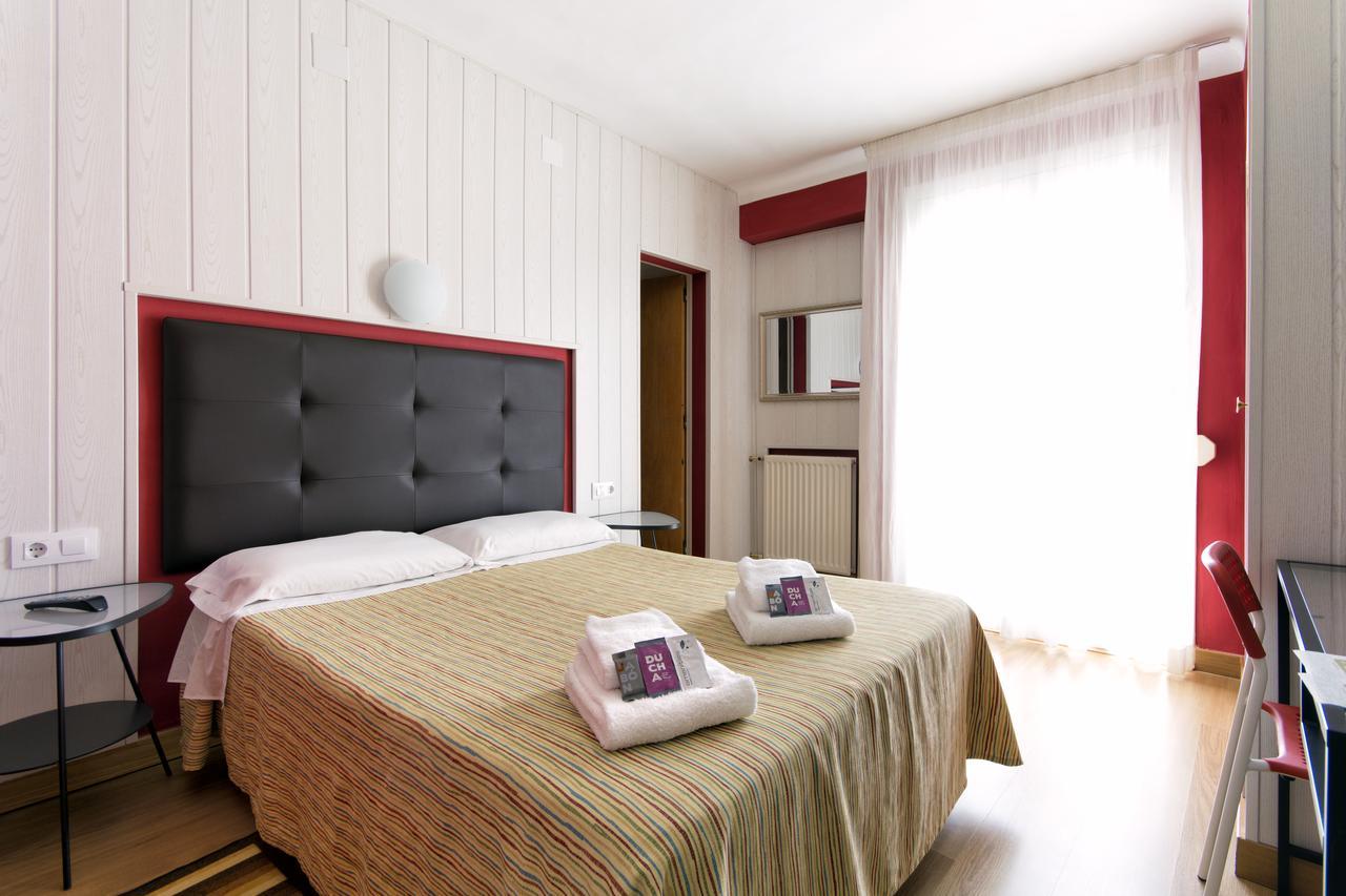 Hostal Fabrellas Caldes de Malavella Zewnętrze zdjęcie