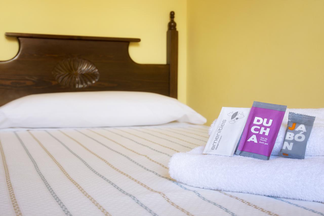 Hostal Fabrellas Caldes de Malavella Zewnętrze zdjęcie
