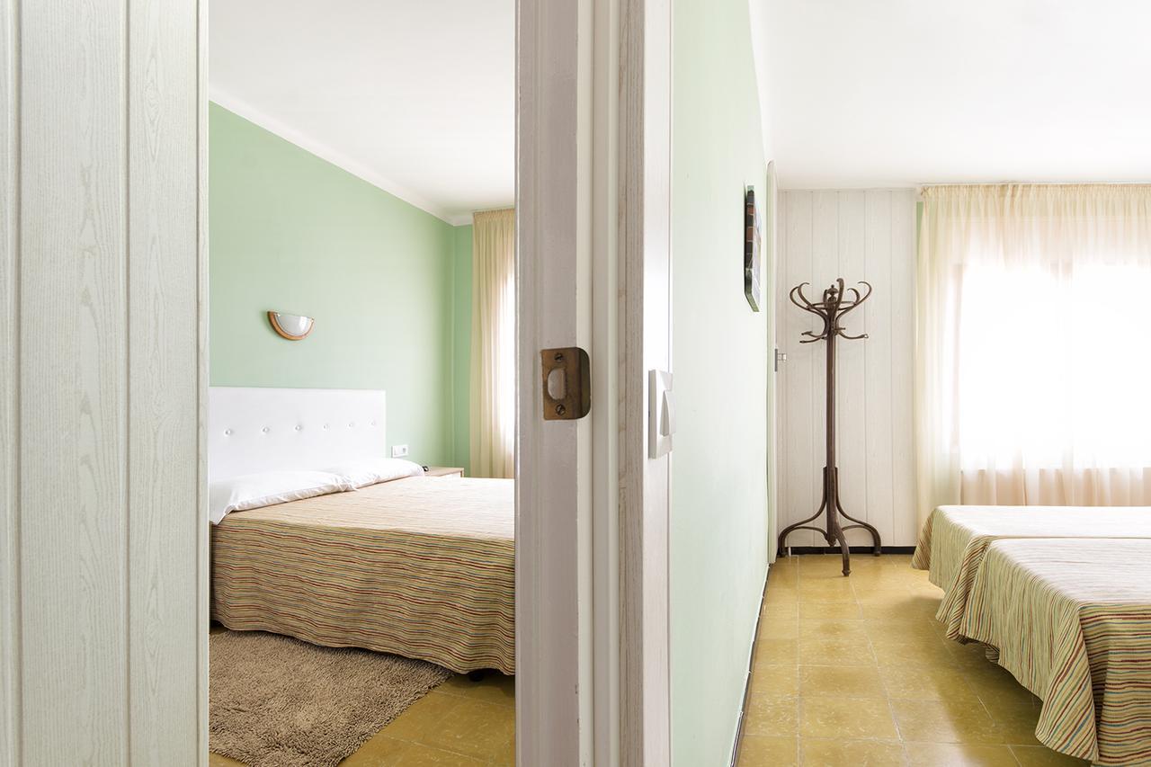Hostal Fabrellas Caldes de Malavella Zewnętrze zdjęcie